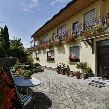 Hotel Blumenhof Wegleitner à Illmitz Extérieur photo