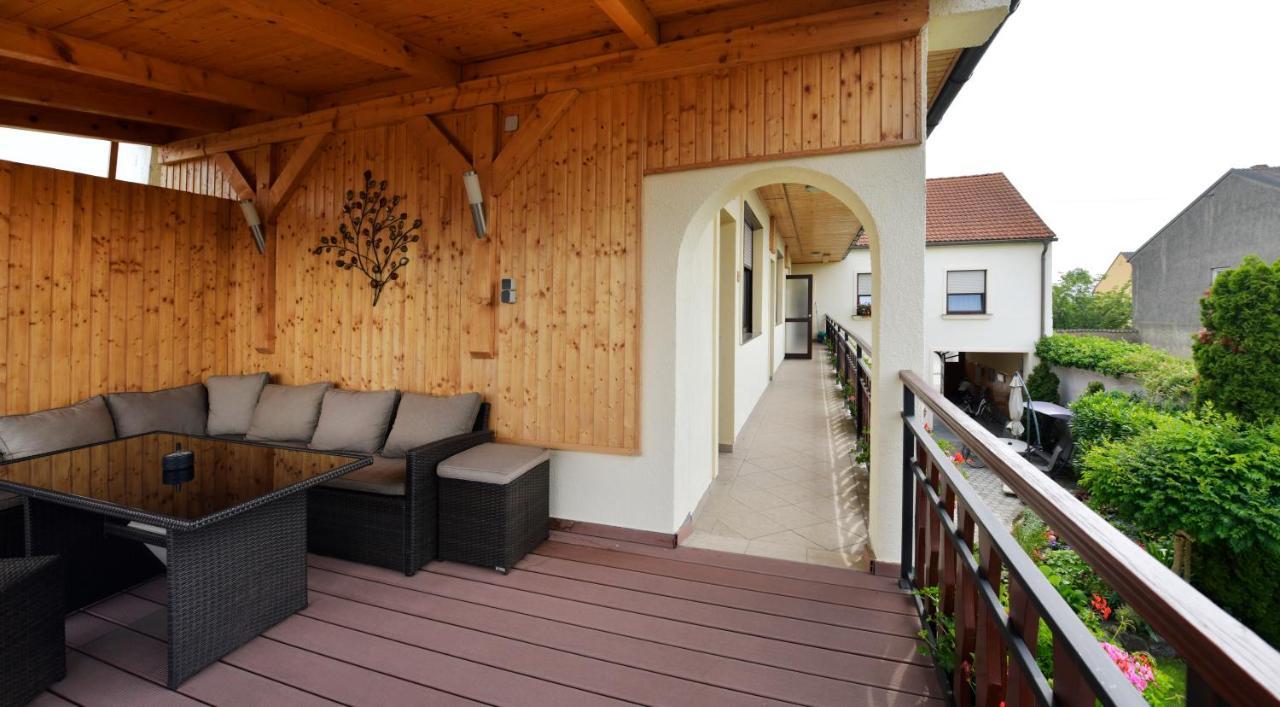Hotel Blumenhof Wegleitner à Illmitz Extérieur photo